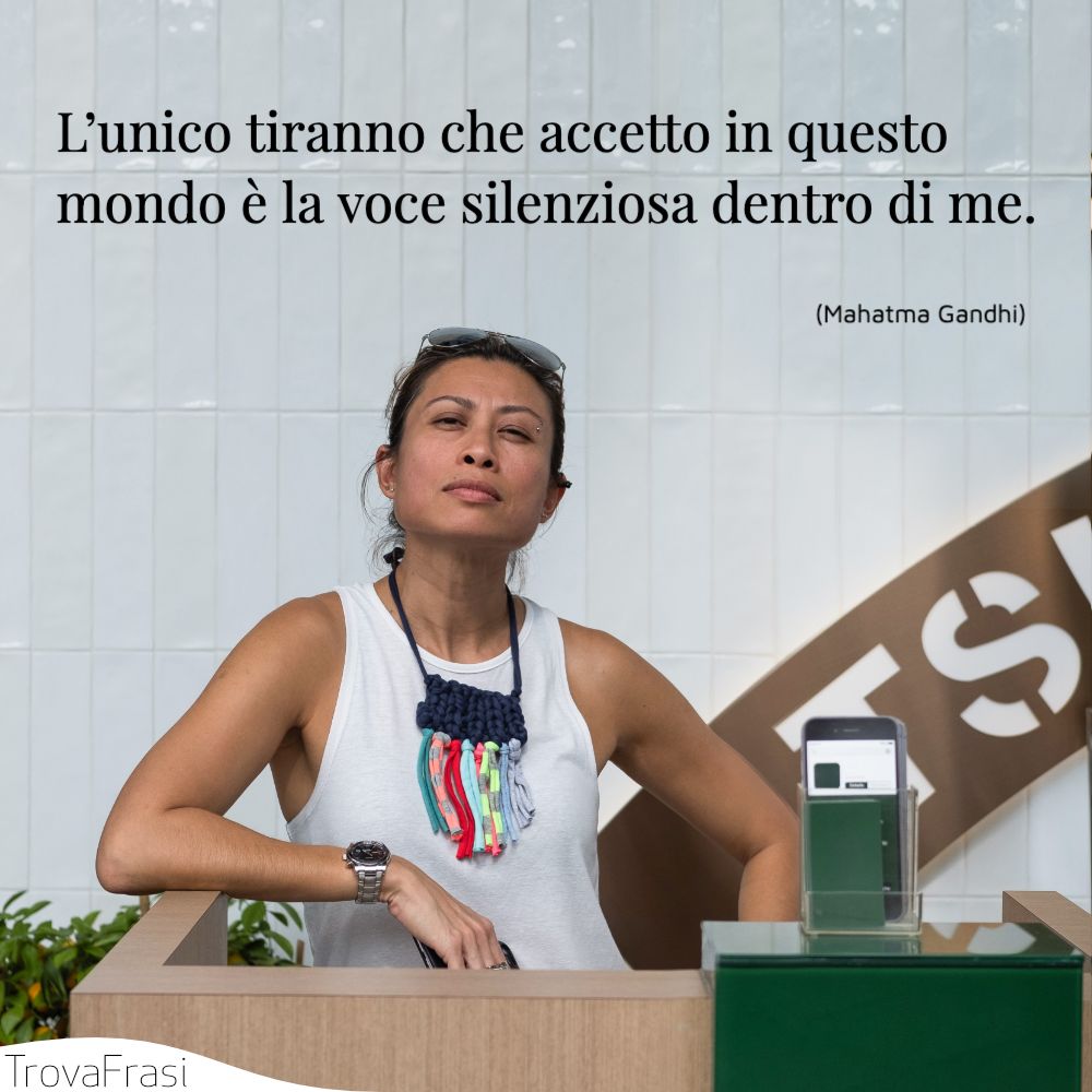 Frasi sui tiranni chi per arrivare alla cima calpestando gli altri