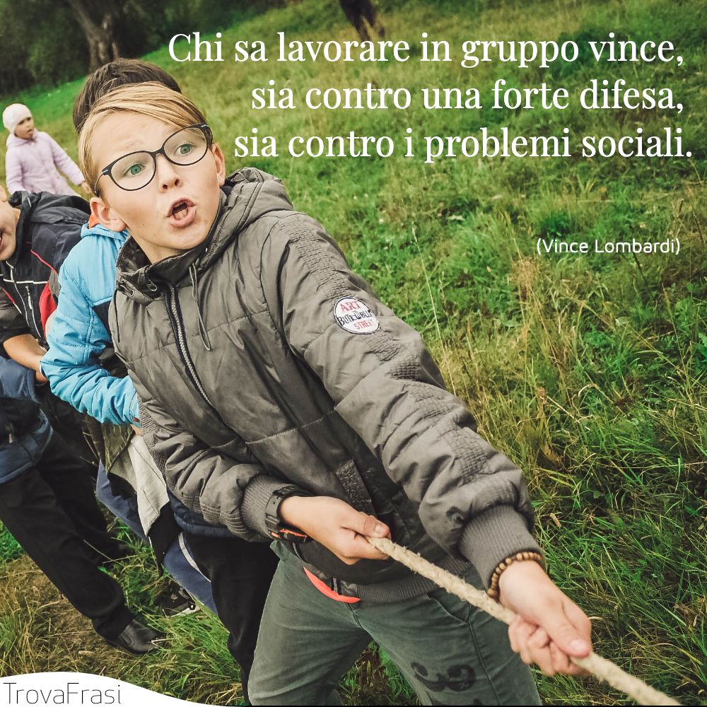 Chi sa lavorare in gruppo vince, sia contro una forte difesa, sia contro i problemi sociali.